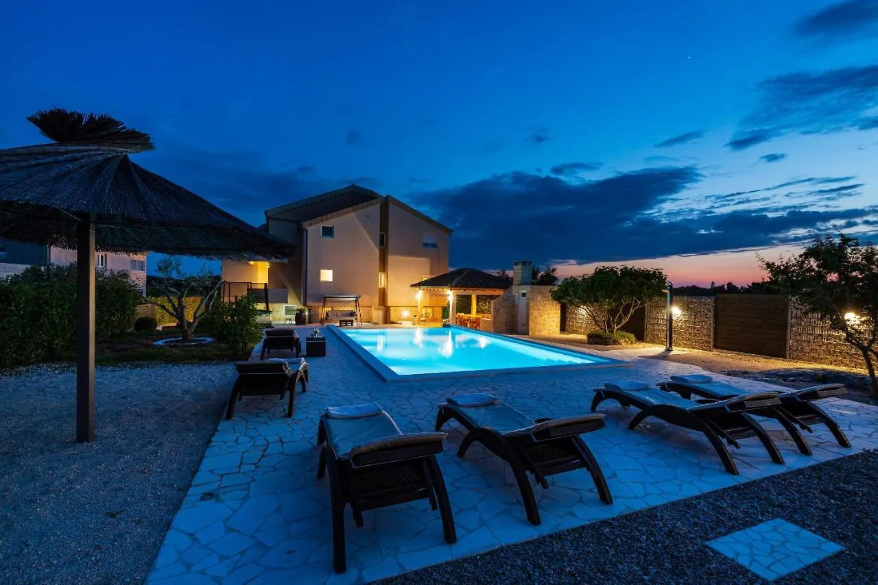Villa Olive Garden Zadarvillas Pristeg