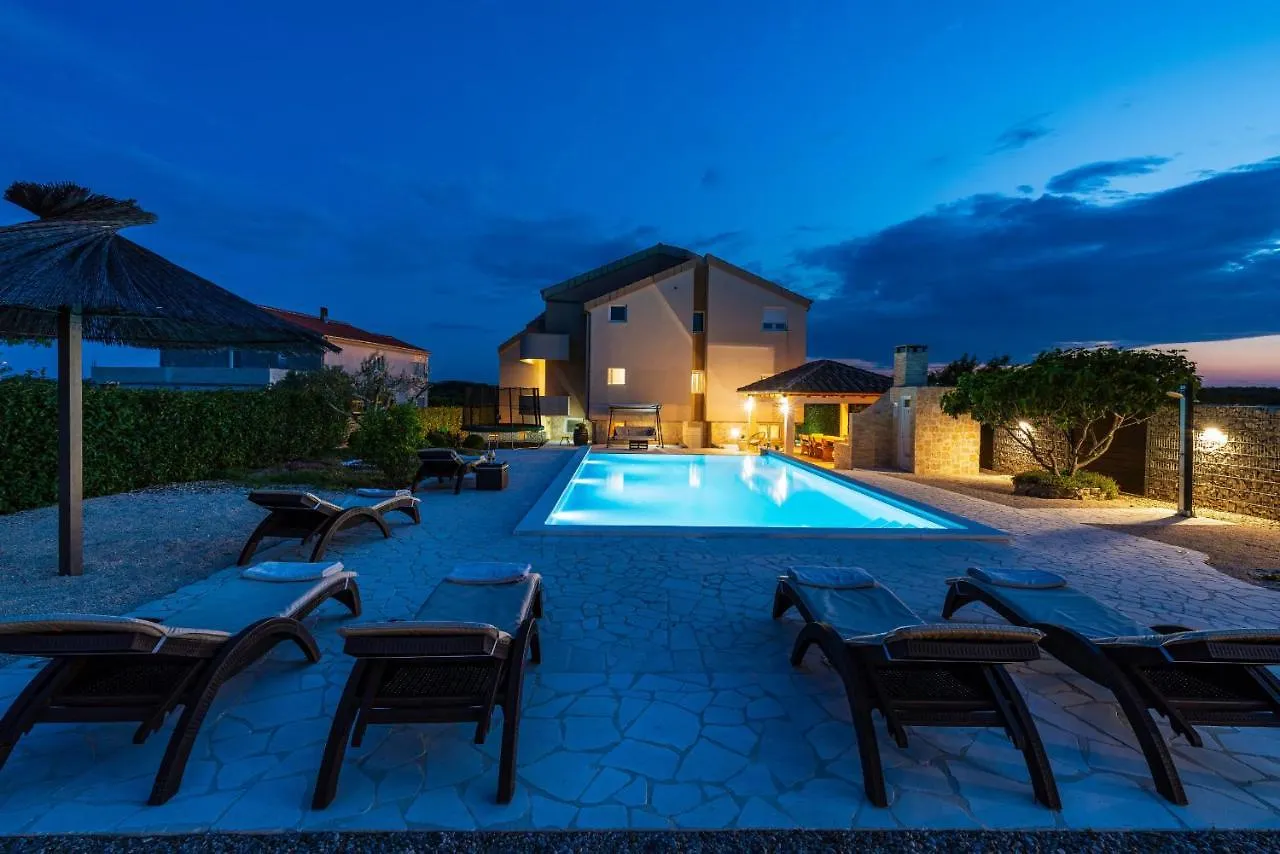 Villa Olive Garden Zadarvillas Pristeg