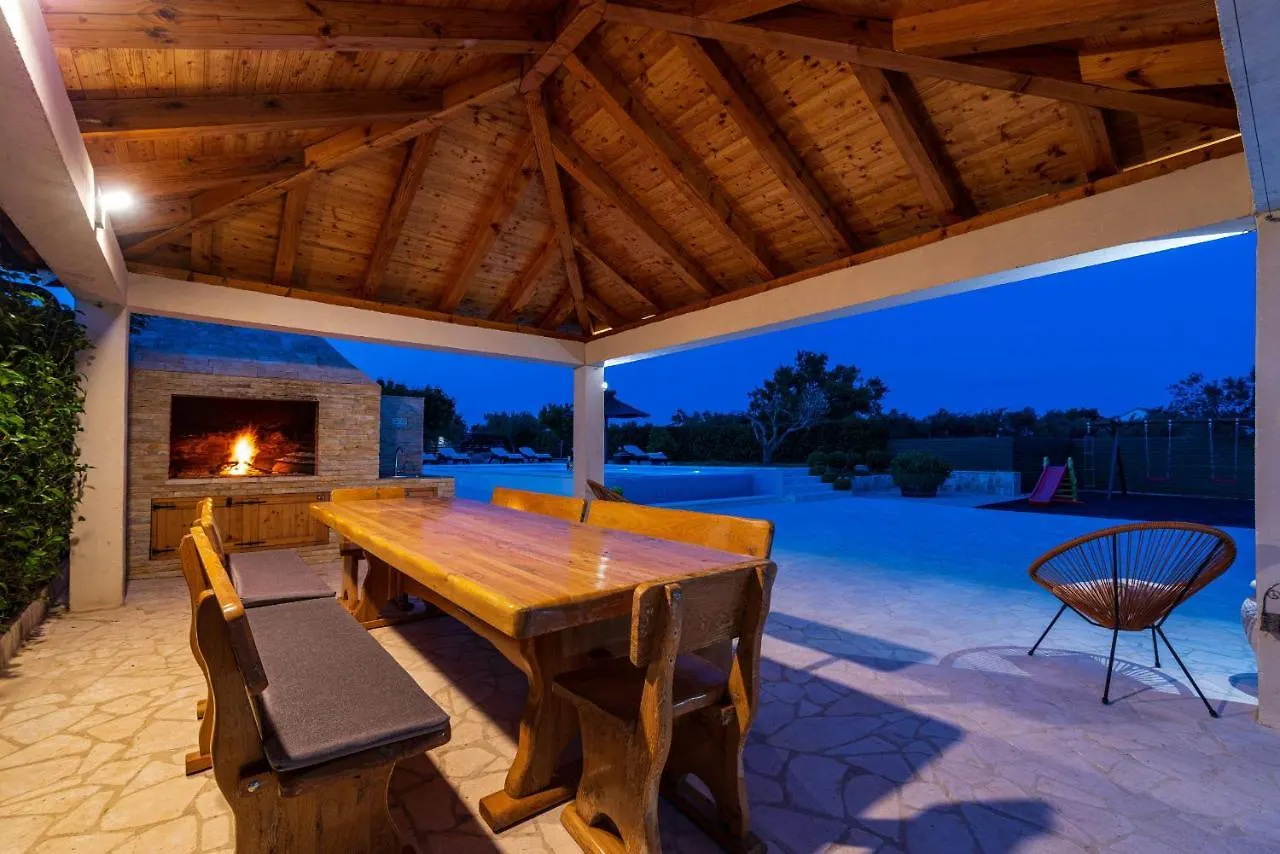 Villa Olive Garden Zadarvillas Pristeg