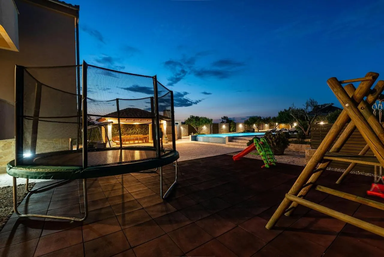 Villa Olive Garden Zadarvillas Pristeg